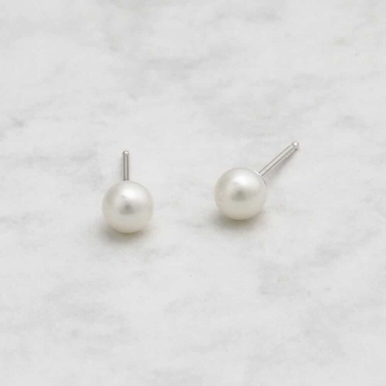 5mm white round freshwater pearl sterling silver stud earrings