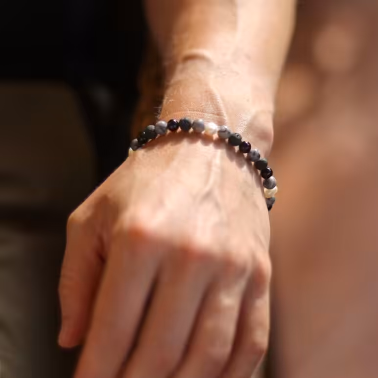 6mm white baroque freshwater pearl lava stone black agate bracelet with stainless steel magnetic clasp