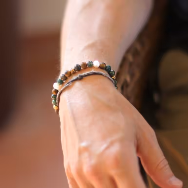 6mm white baroque freshwater pearl shiny moss agate shiny African turquoise matt tigers eye bracelet with yellow gold plate stainless steel magnetic clasp