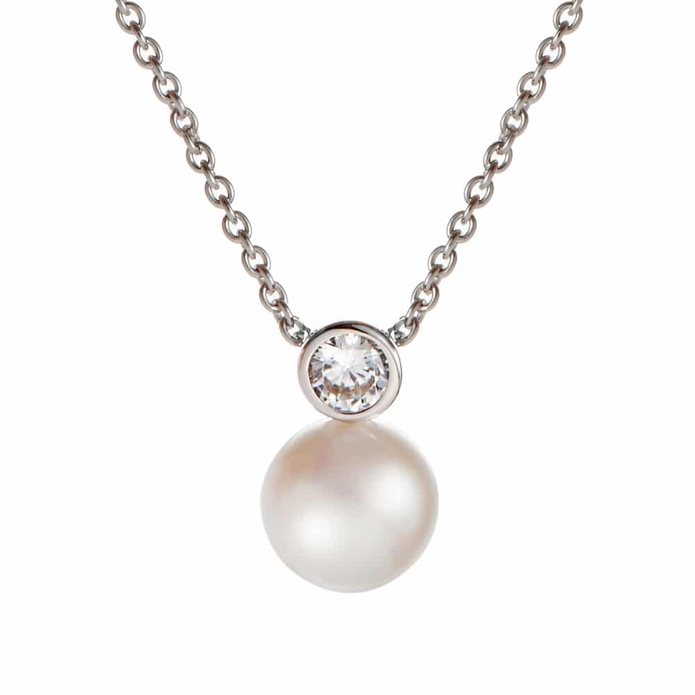 Chic White Freshwater Pearl Pendant
