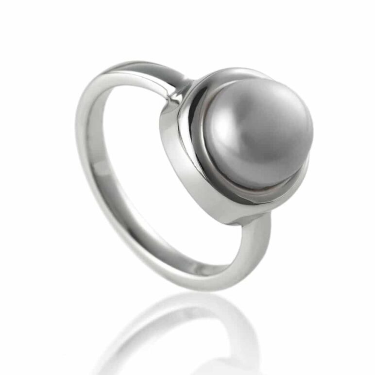 Alice Grey Pearl Ring