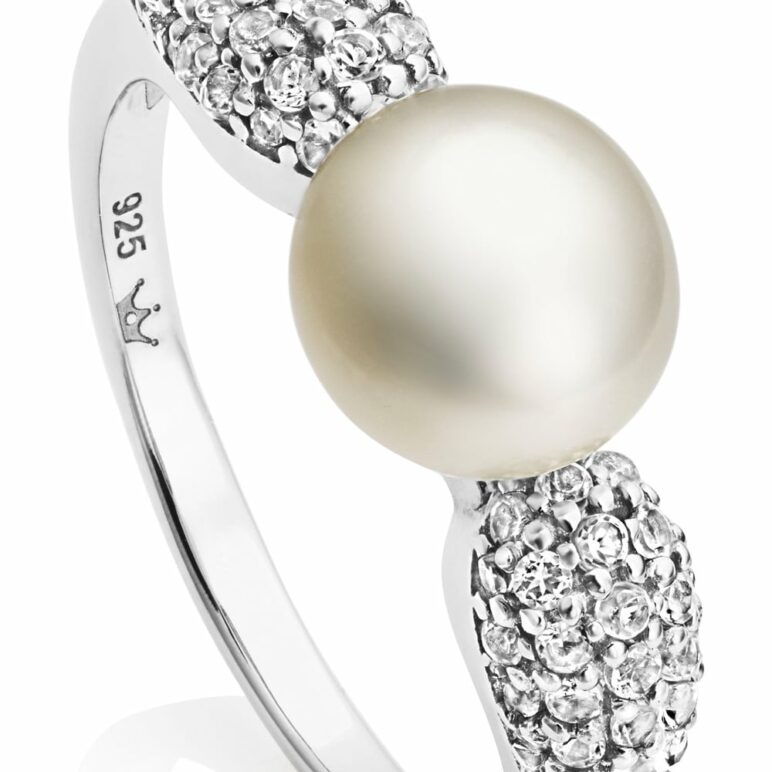 Amberley Pave Pearl Ring