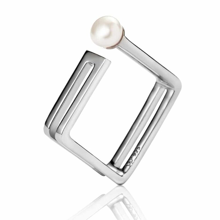 AVA Pearl Ring