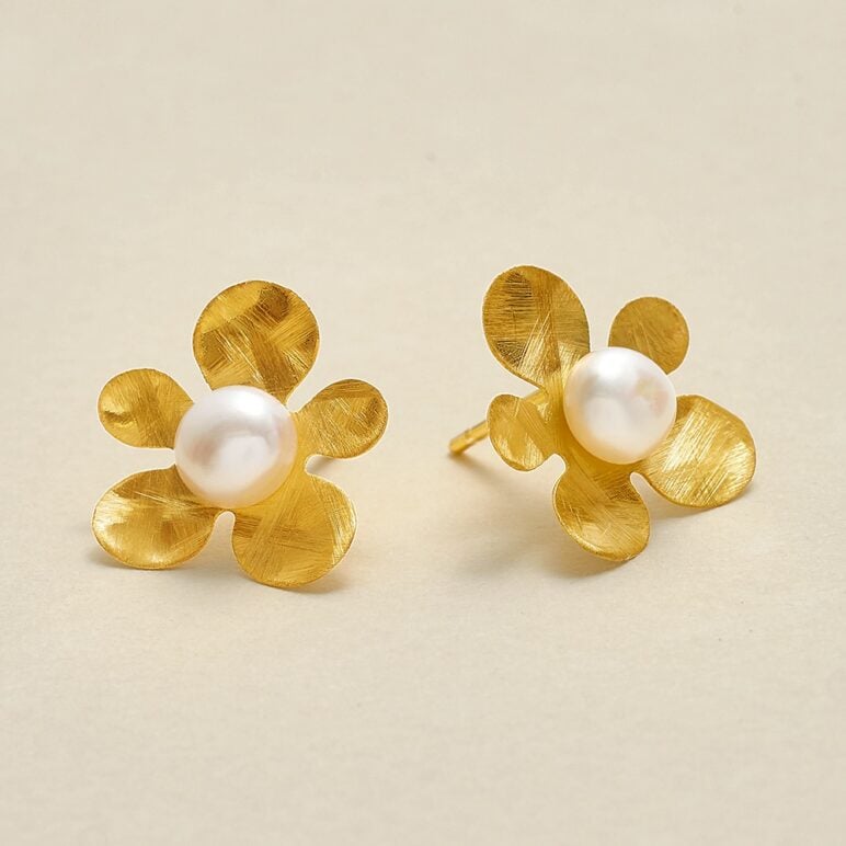 Blossom Daisy Freshwater Pearl Studs