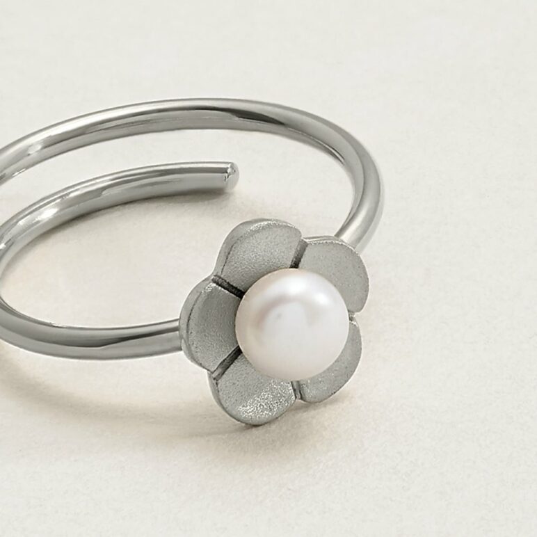 Blossom Buttercup Adjustable Pearl Ring