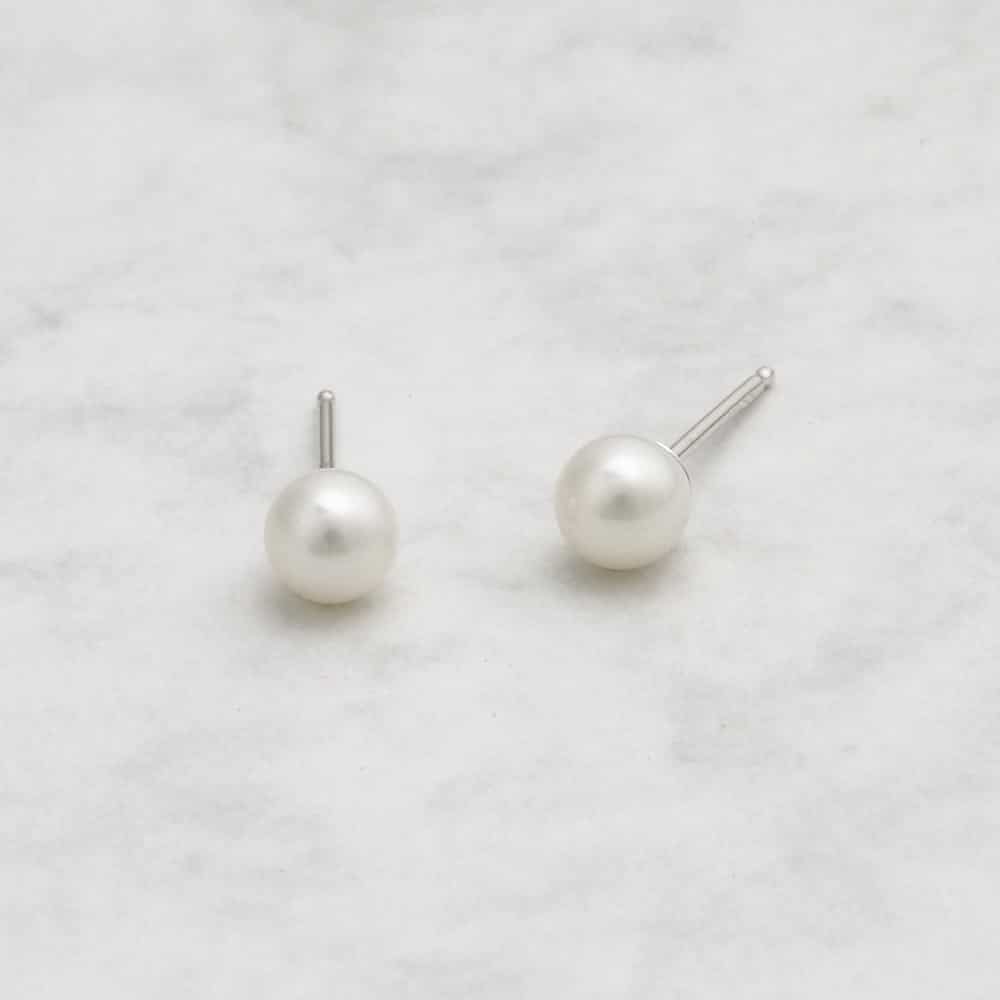 5mm Signature White Round Pearl Stud Earring 