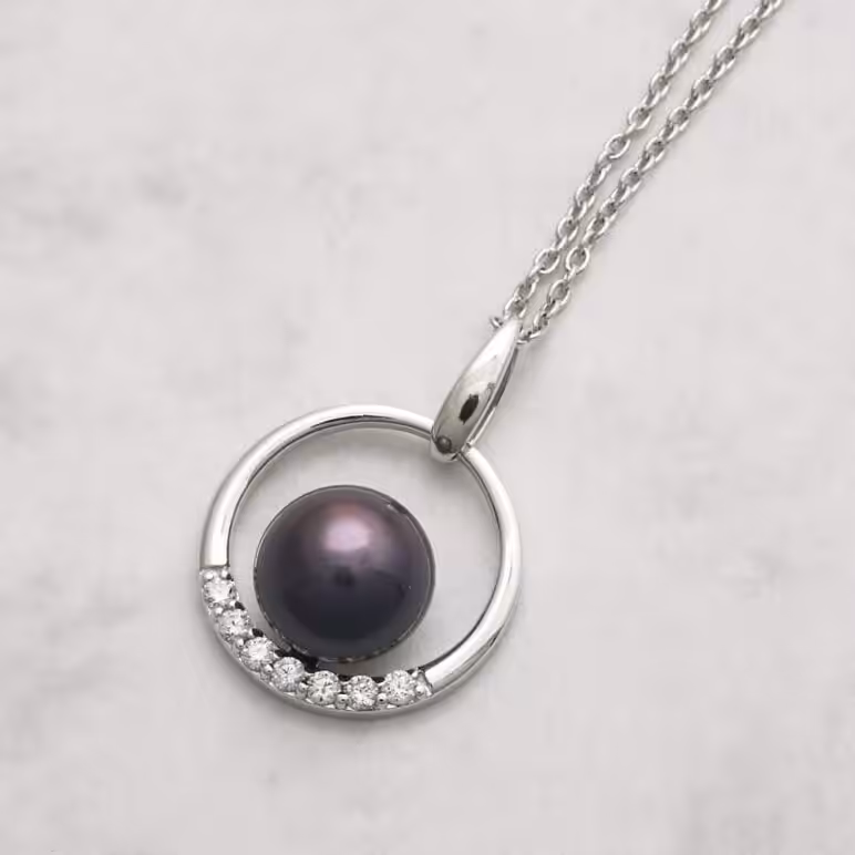 Circle Freshwater Pearl Pendant