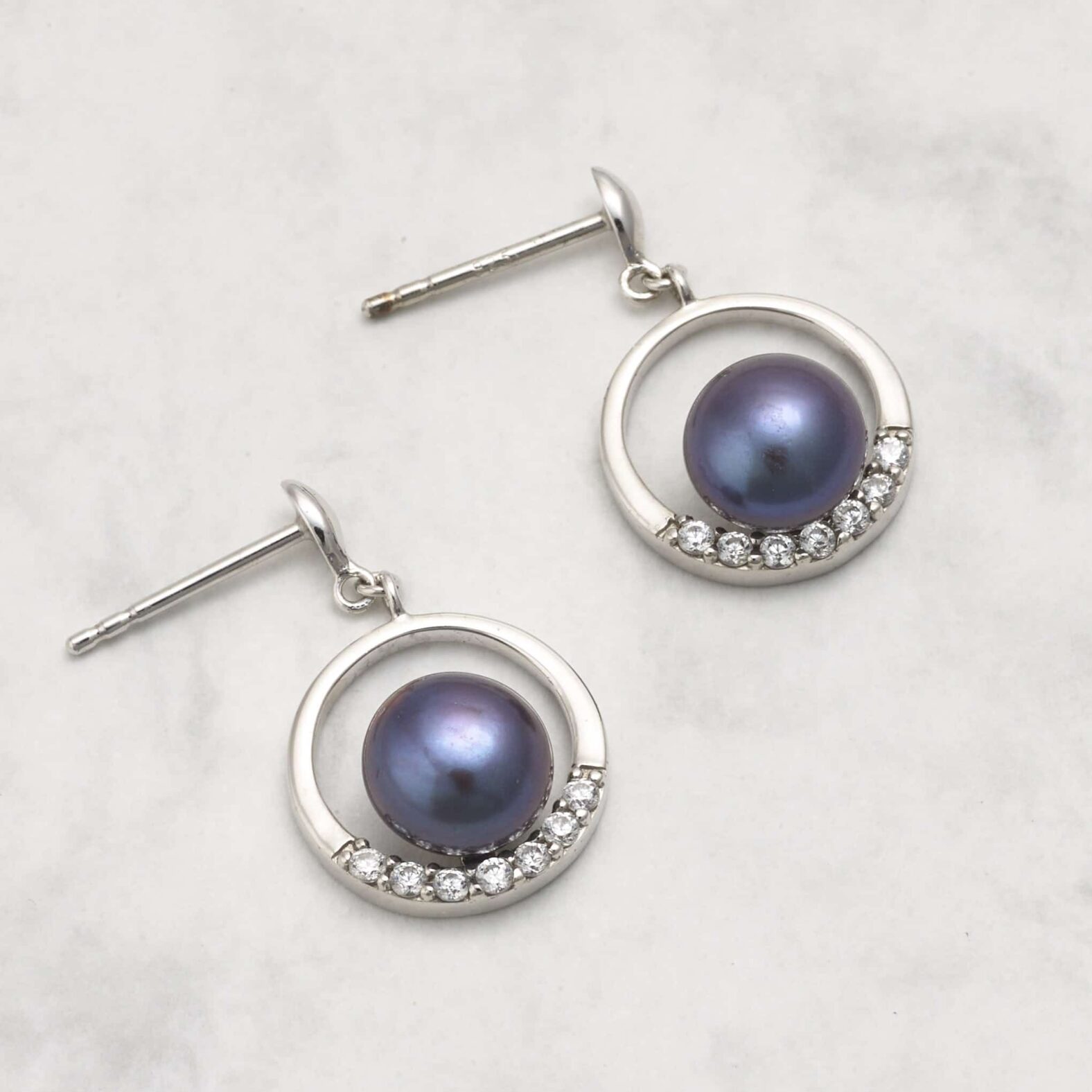 IoW Pearl Circle Peacock Freshwater Pearl Earrings
