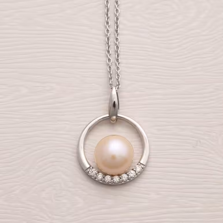 Circle Freshwater Pink Pearl Pendant