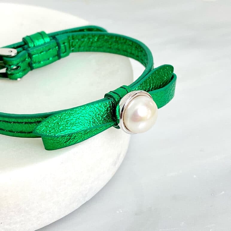 Pre-Loved Green Joli Pearl Bracelet