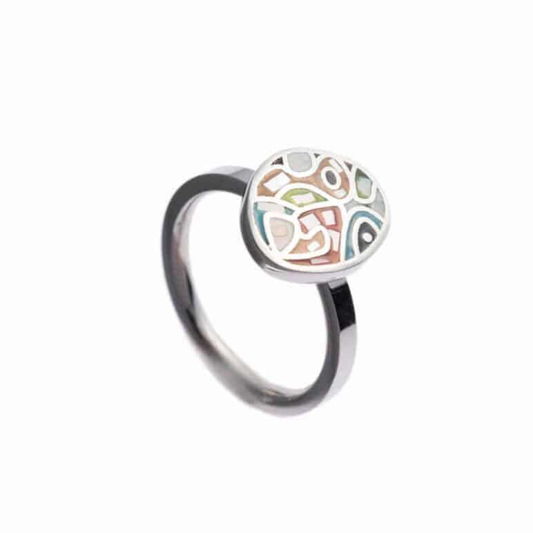 Sofia Mother of Pearl Oval Ring