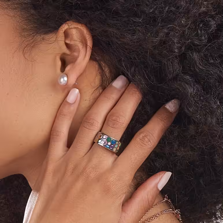 1861198 sofia ring