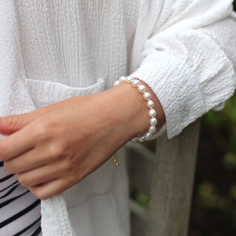 Zara Freshwater White Pearl Bracelet