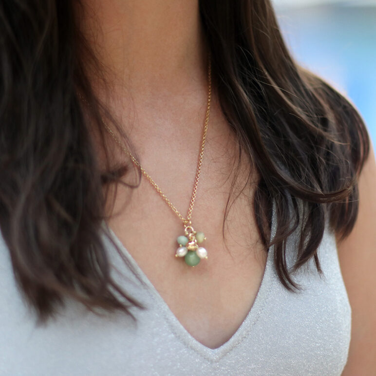 joy-pearl-pendant-necklace-lifestyle