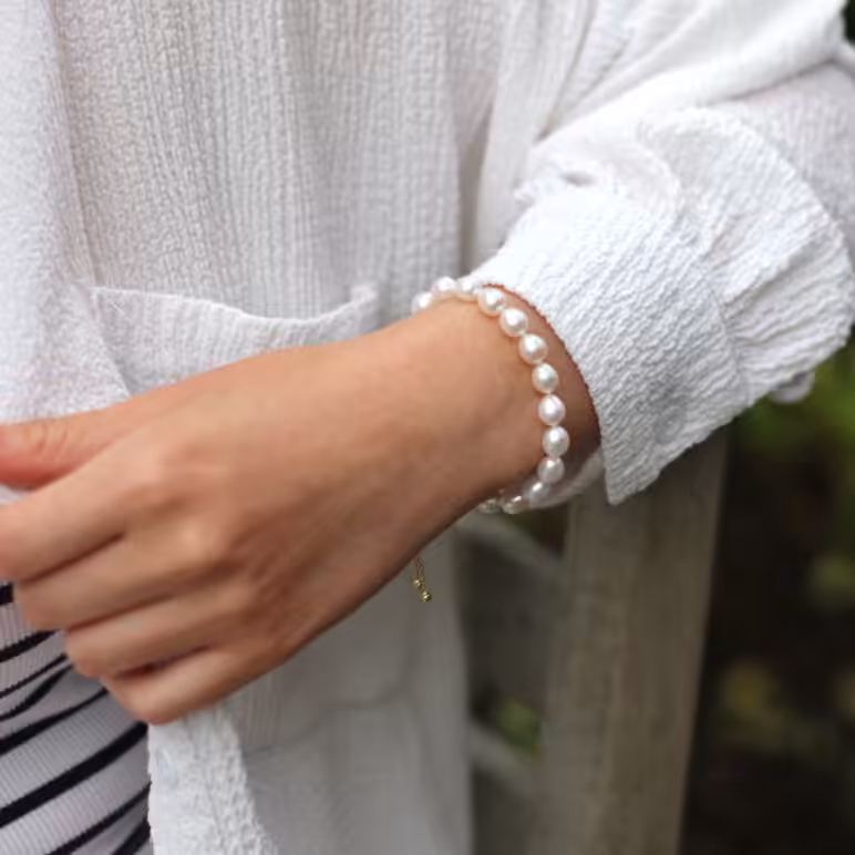 White Freshwater Pearl Bracelet