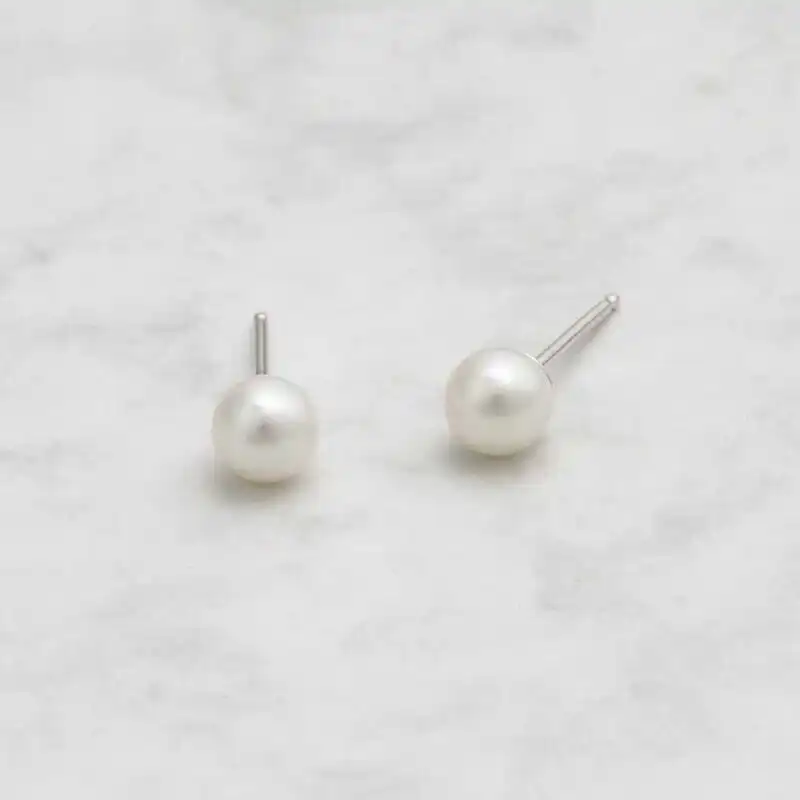 5mm white round freshwater pearl sterling silver stud earrings