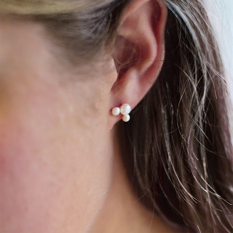 3-5mm Freshwater button pearls set on yellow gold-plated Sterling Silver stud earrings