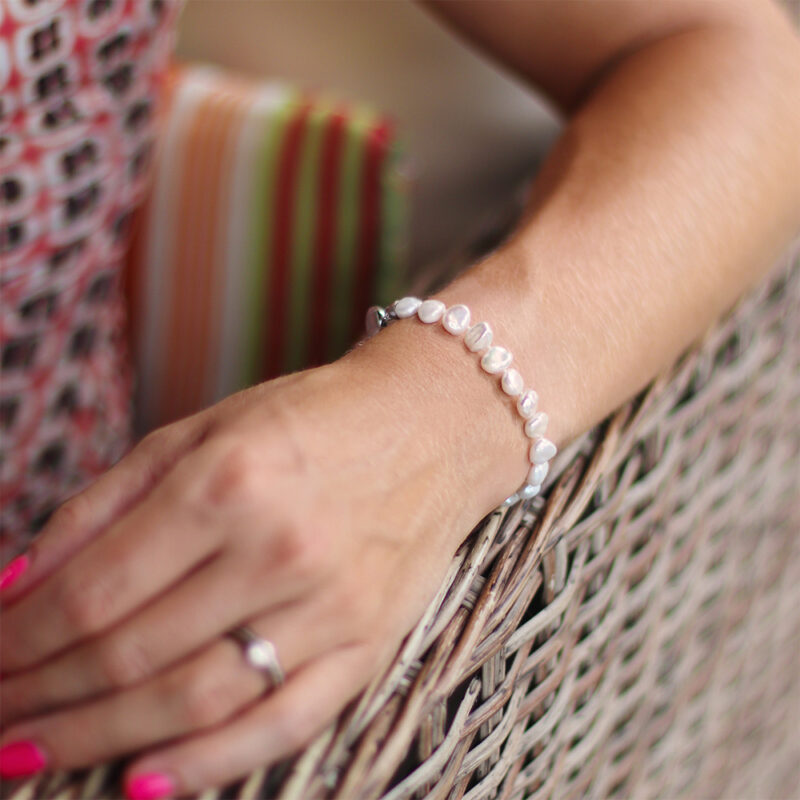 7mm white freshwater keshi pearl bracelet