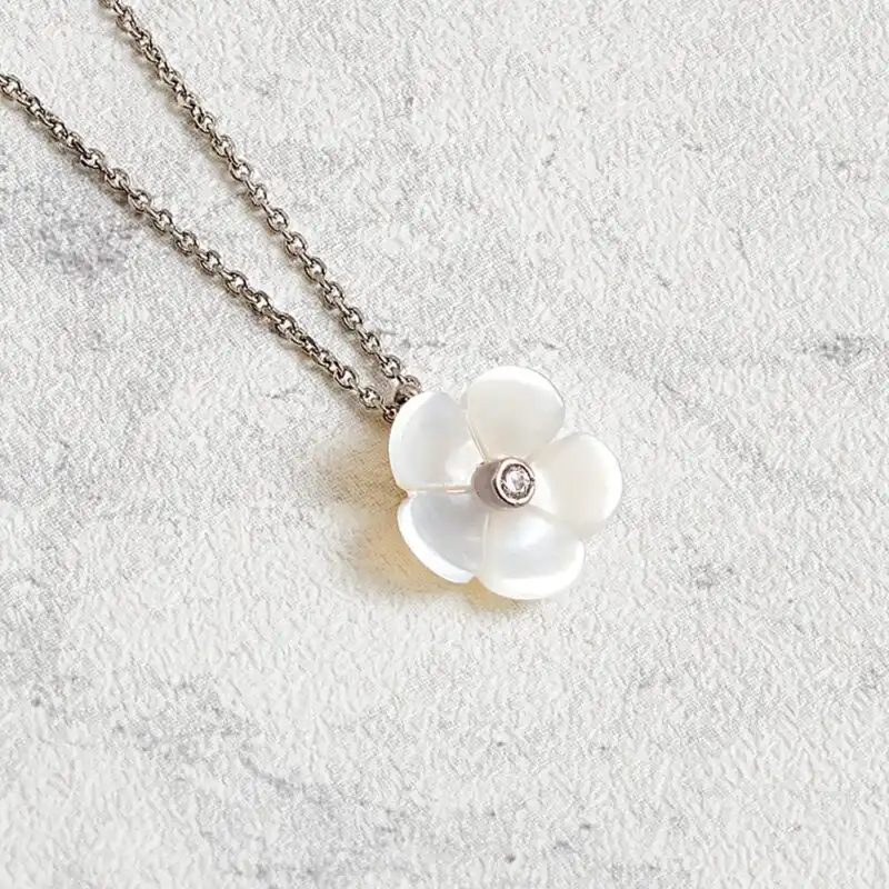 Blossom Mother of Pearl Pendant