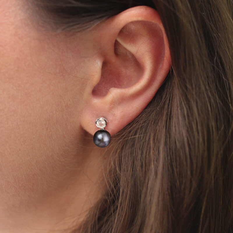 Chic Freshwater Pearl Earrings
