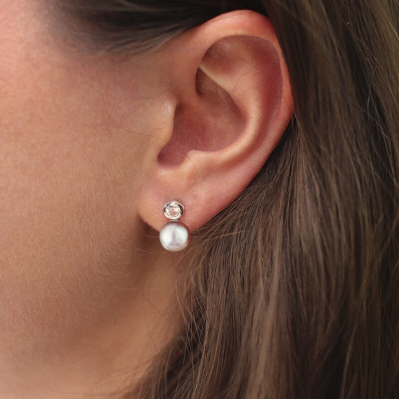 Chic Freshwater Pearl Earrings