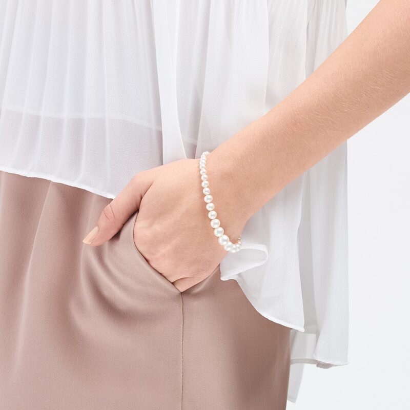 Graduated Pearl Bracelet