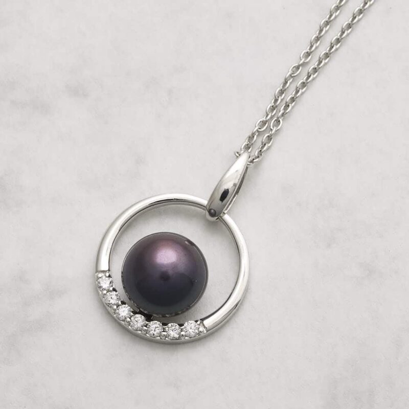Circle Freshwater Pearl Pendant