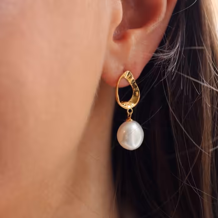 13-15mm white baroque freshwater pearl oval drop earring