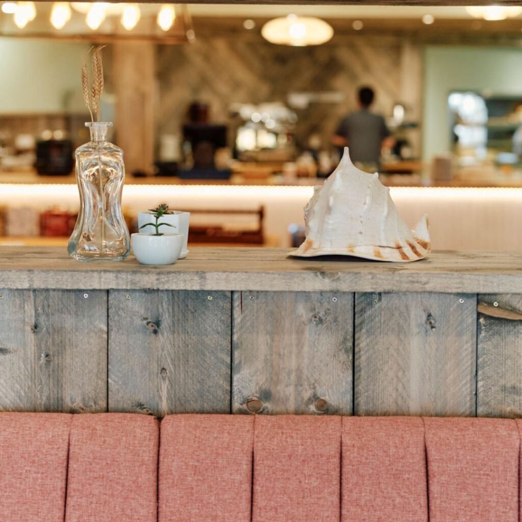 jersey pearl new cafe photo of booth and shell ornament