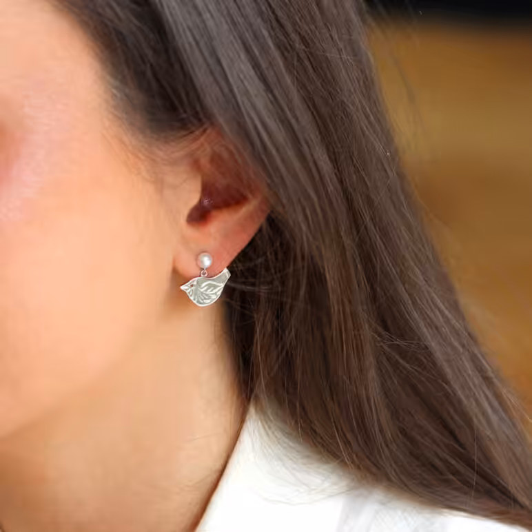 Lisa Le Brocq Pearl Stud Earrings