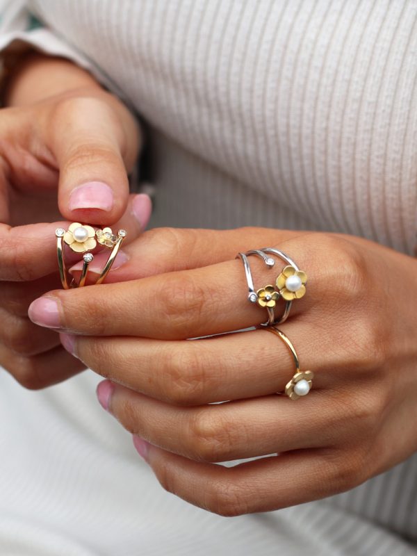 Blossom Ring 1825985 1000x1000