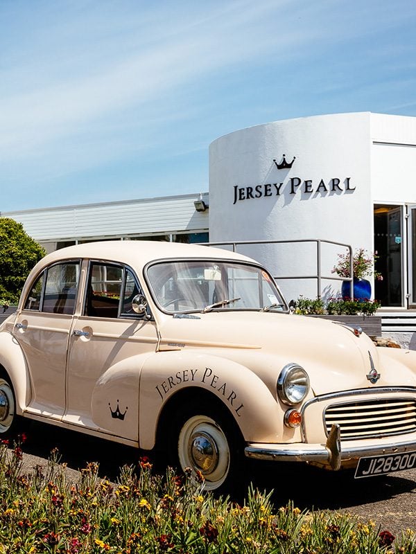 jersey pearl venue and car