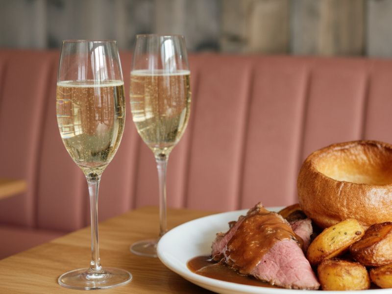roast beef and glasses of prosecco on jersey pearl cafe table