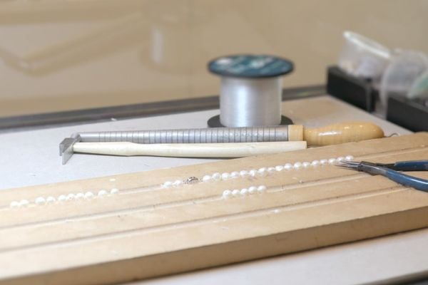 pearls and pliers at Jersey Pearl Workshop