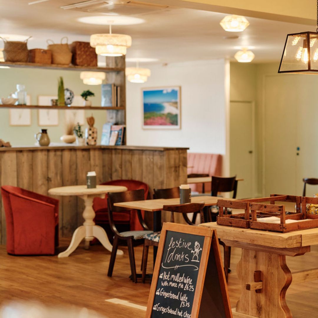 photo inside new jersey pearl cafe