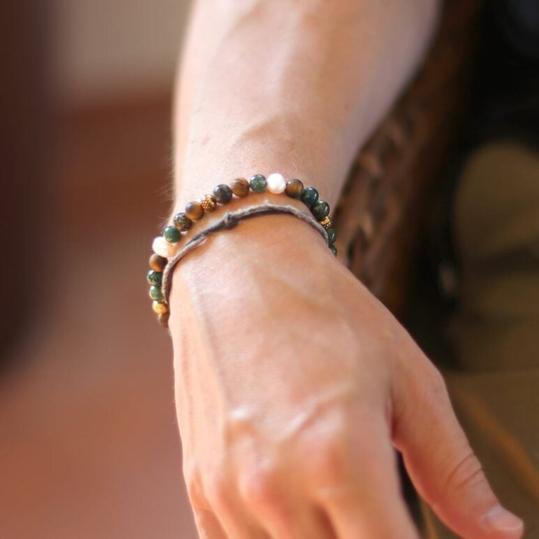 6mm white baroque freshwater pearl shiny moss agate shiny African turquoise matt tigers eye bracelet with yellow gold plate stainless steel magnetic clasp